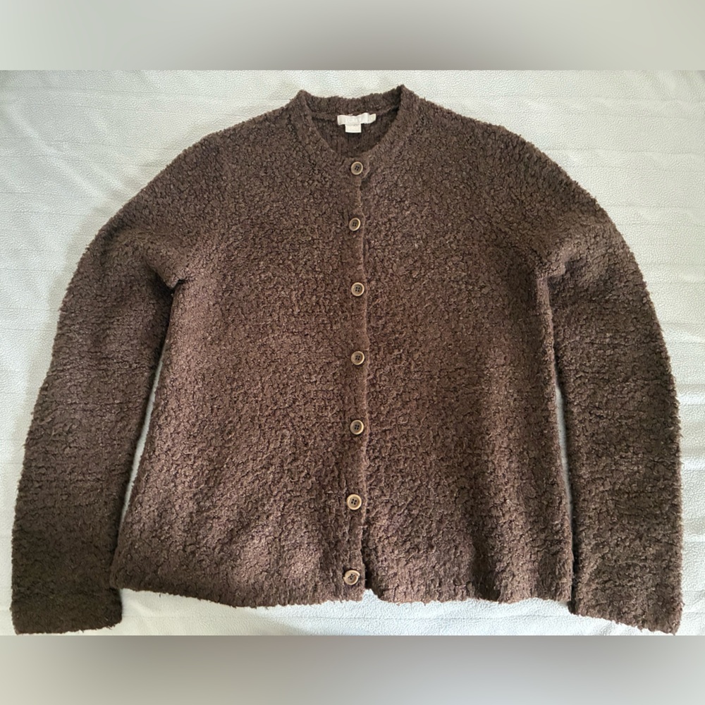J Crew Boucle fabric sweater
20.5” armpit to armpit
25 “ length